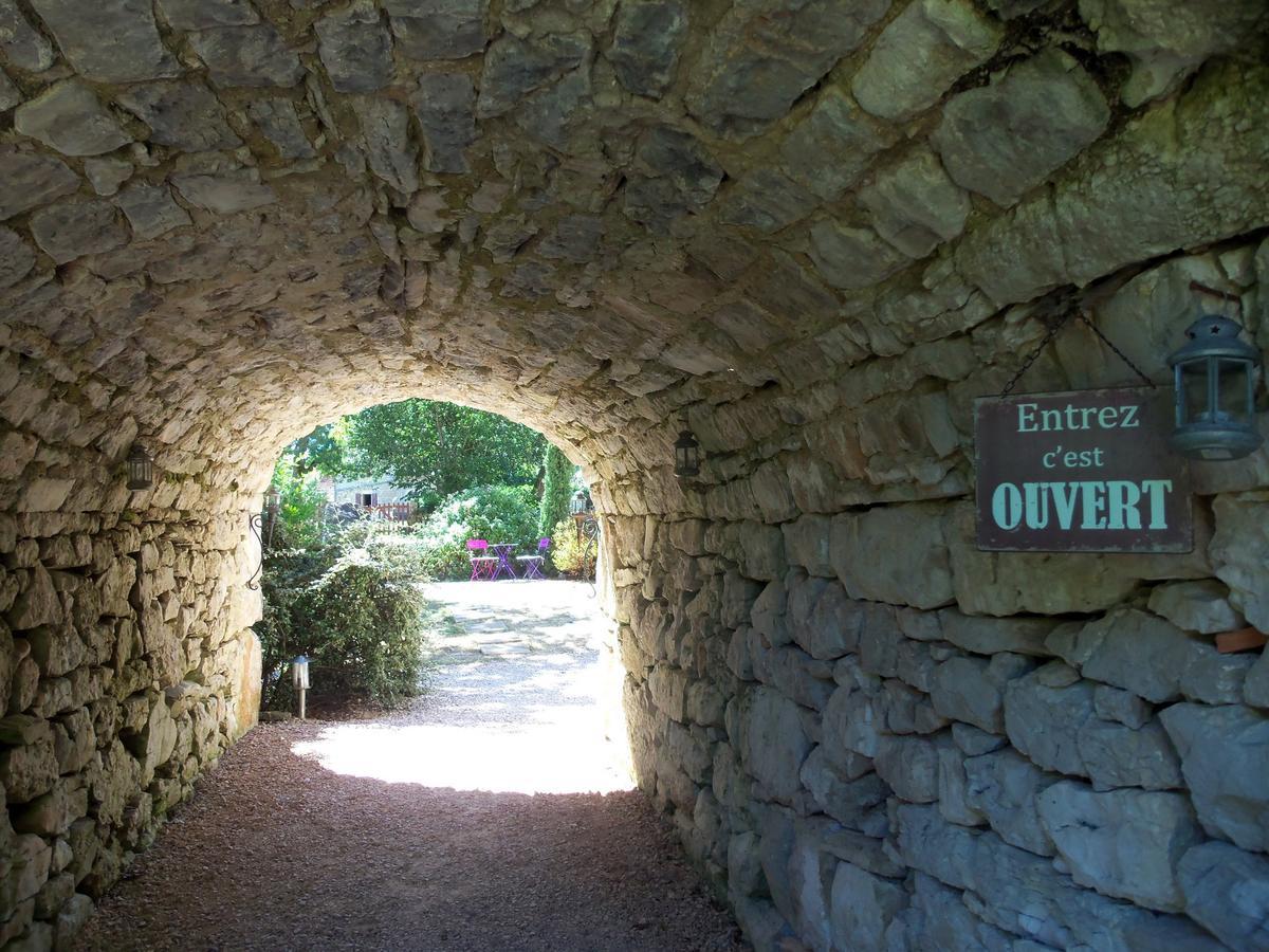Et Jardin De Pierres 3*